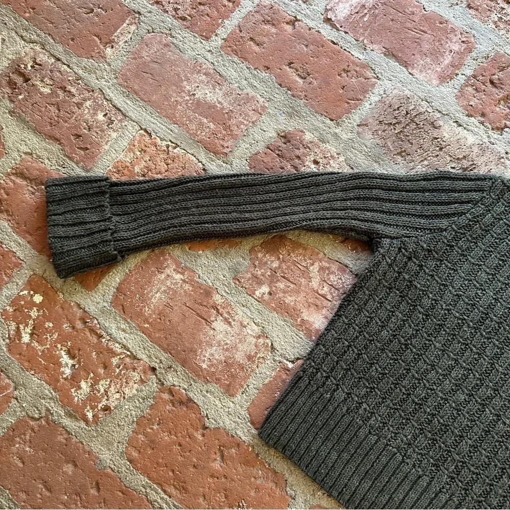 Free People Twisted Cable crop turtleneck sweater dark green gold metallic Small - Picture 16 of 16